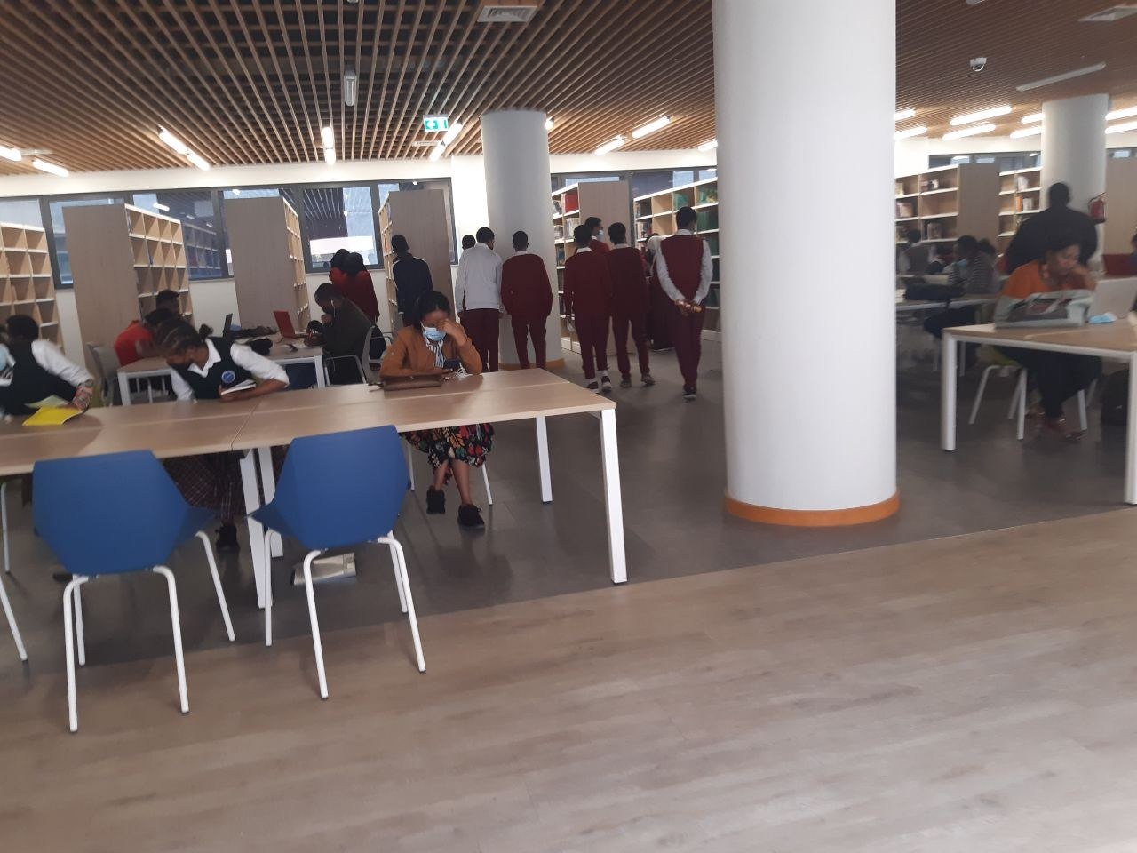 Mekanisa Abadir School top-performing students visit Berhan Books Library photo 4